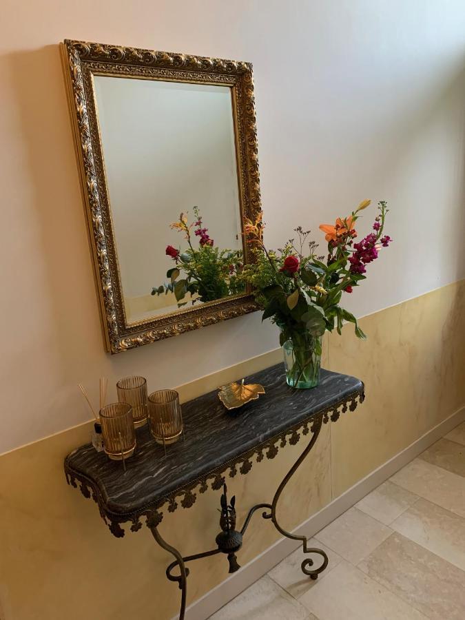 De Pronkkamer Leeuwarden Bagian luar foto